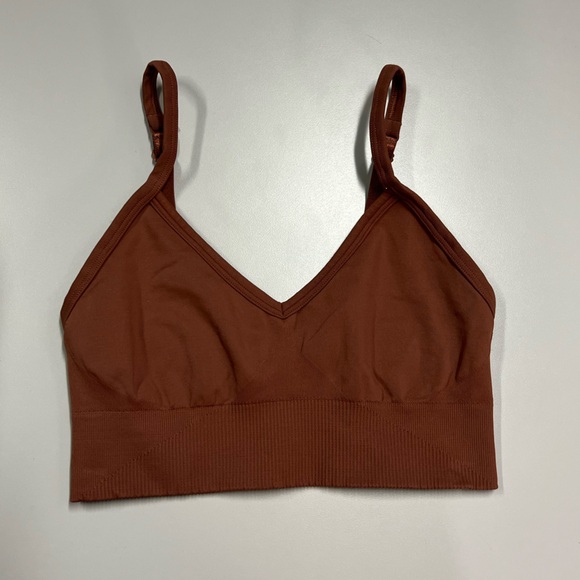 Lululemon 🍋 Ebb To Street Bra Size 4 - Picture 4 of 9